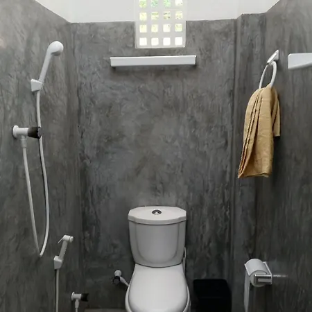 Ocean Villa Zuid-Dikwella Kamer foto